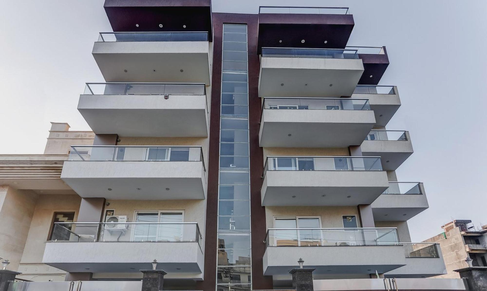 Collection O The Doors Near Appu Ghar Hotel Gurgaon Exterior photo